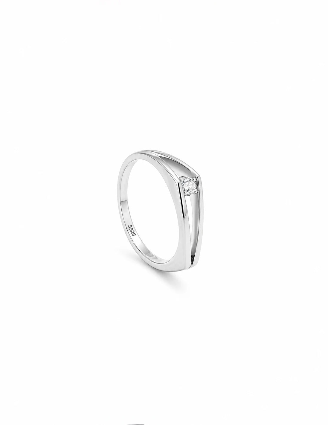 Solitaire Horizon Ring