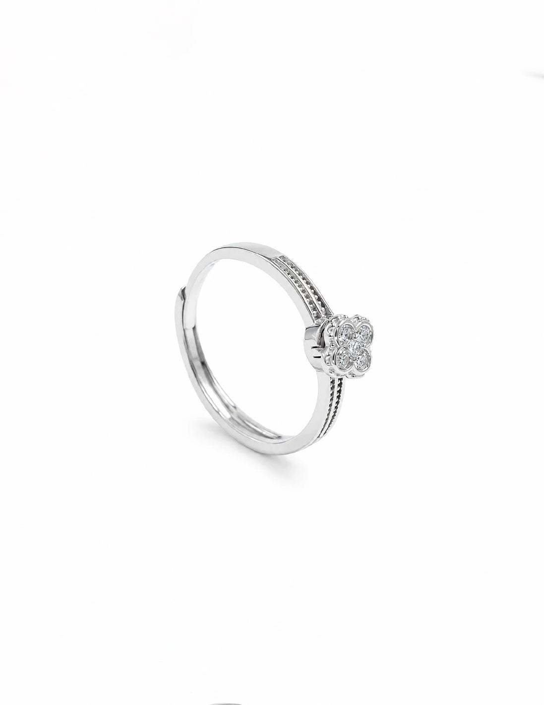 Clover Bloom Ring