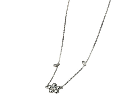 Silver Petal Shine Necklace