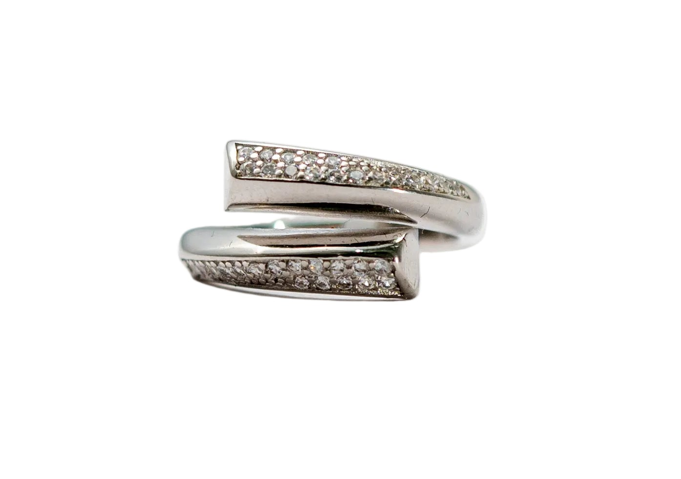 The Linear Horizon Bypass Ring