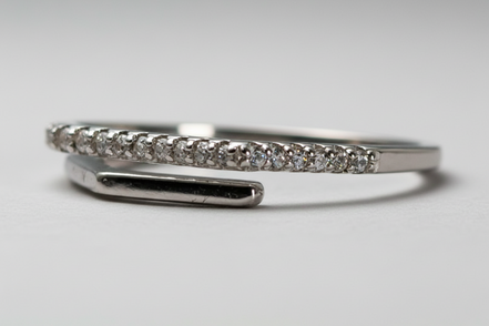 Celeste Curve Diamond Band