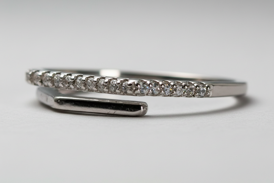 Celeste Curve Diamond Band