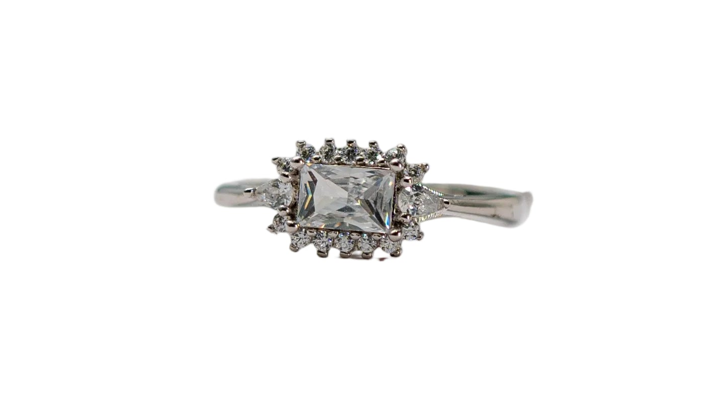 The Halo Solitaire Ring