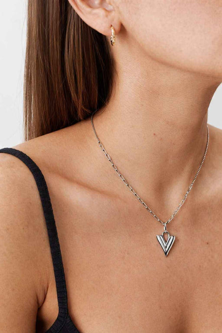 Silver Véra Heart Necklace