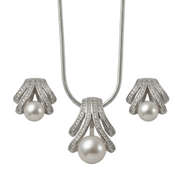 Velisse Pearl Set
