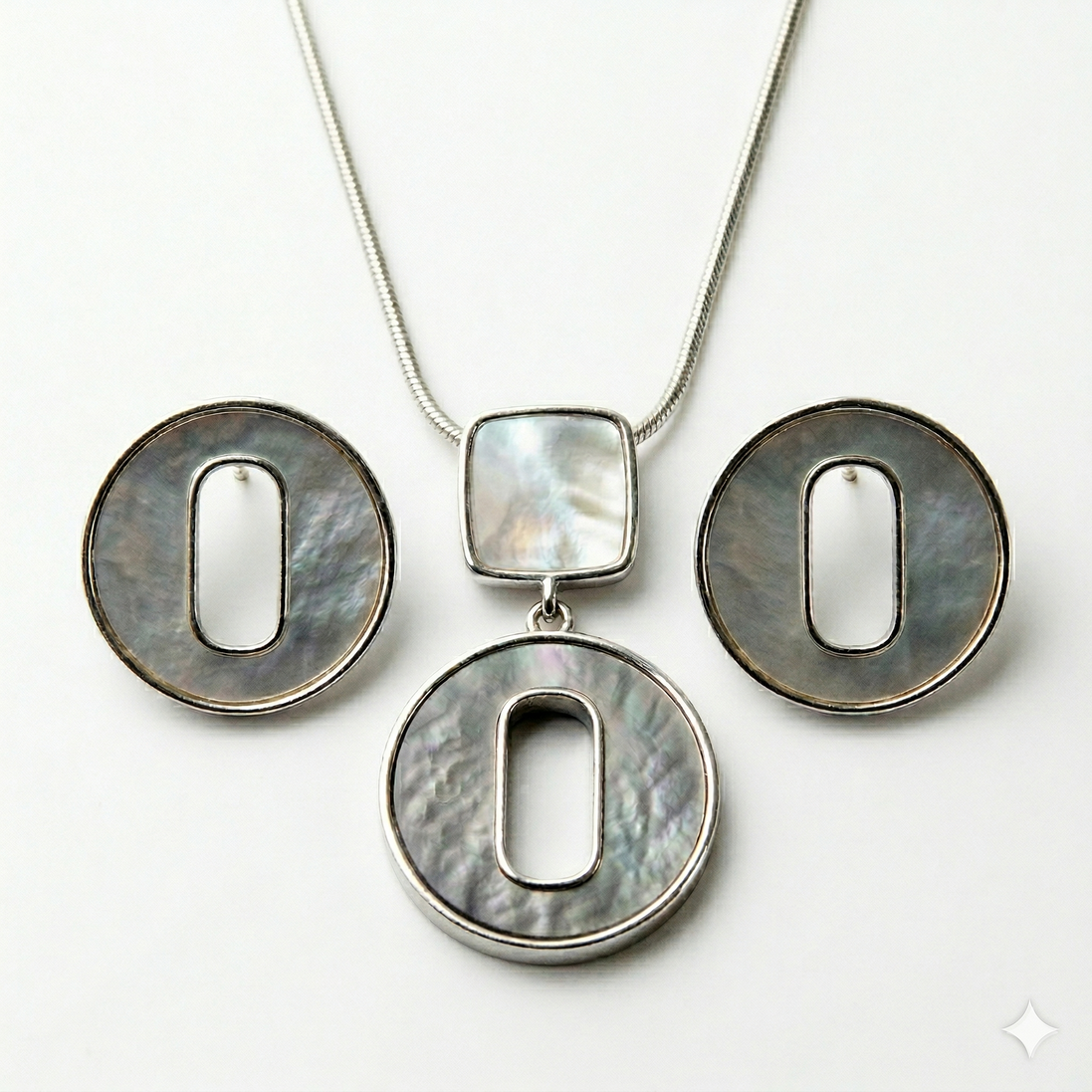 Silver Luna Shell Pendant Set