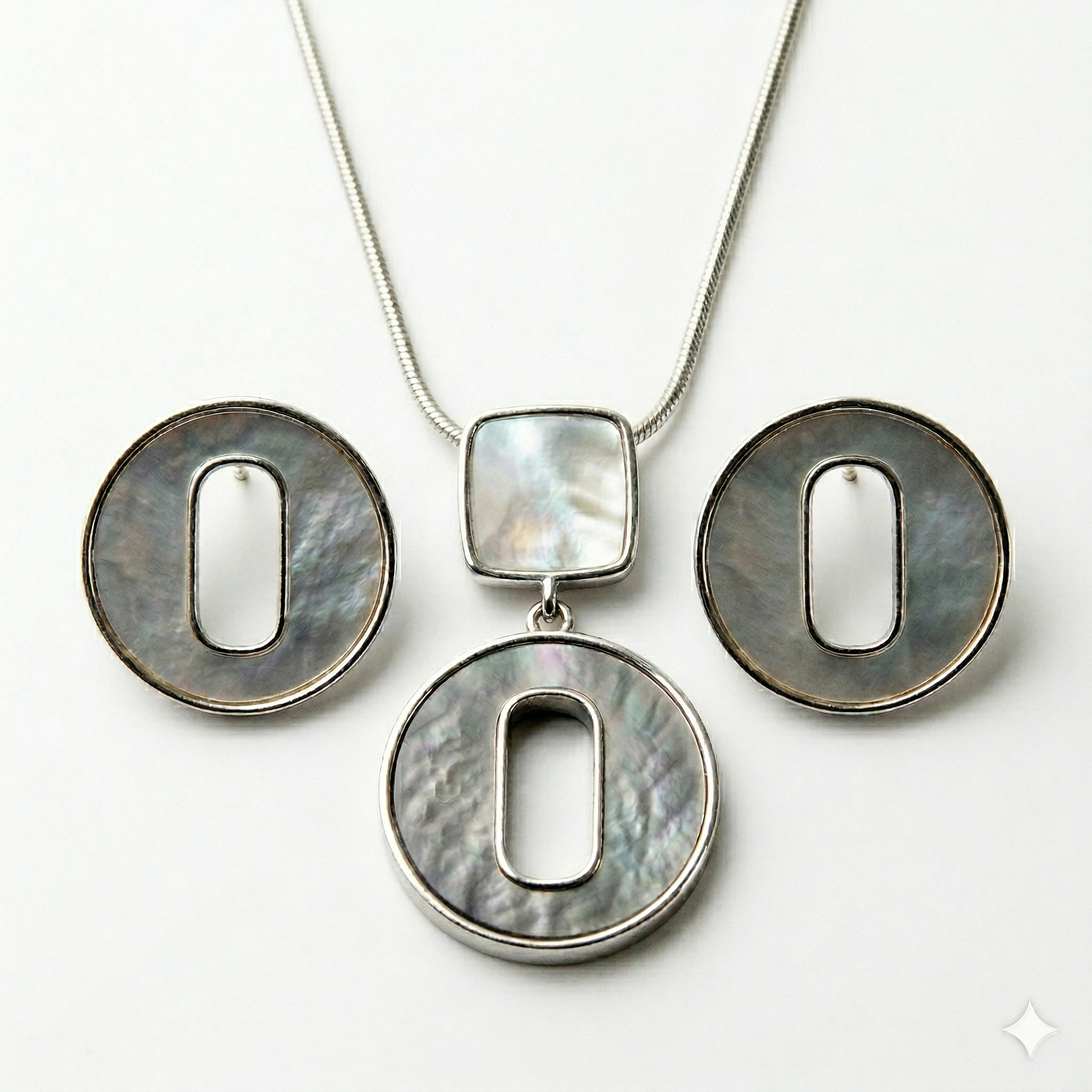 Silver Luna Shell Pendant Set