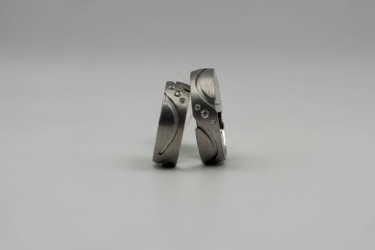 Silver Aurel Flow Ring