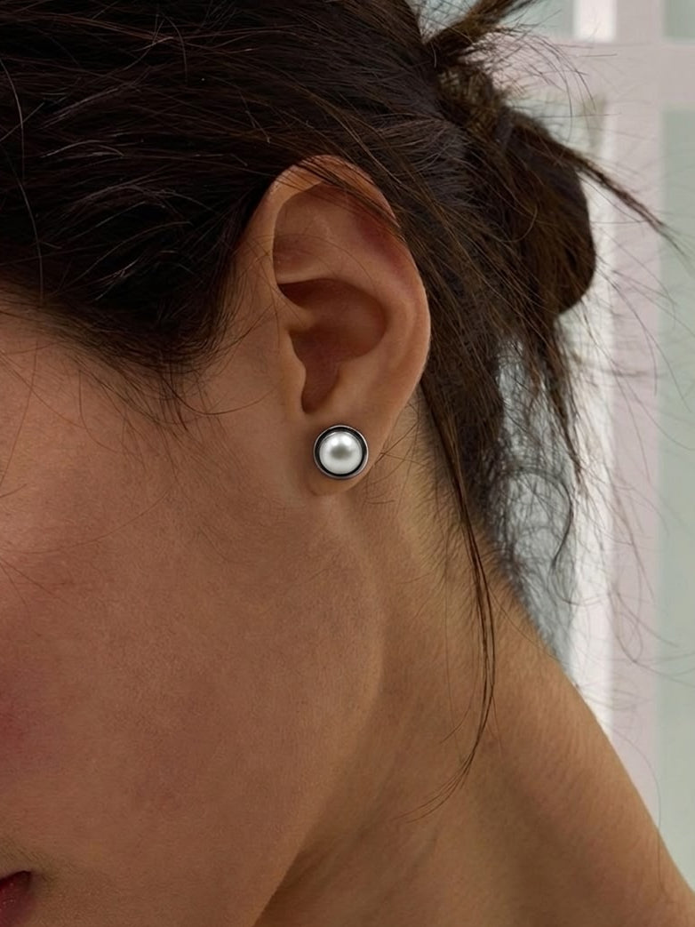 Aurelia Freshwater Pearl Stud Earrings