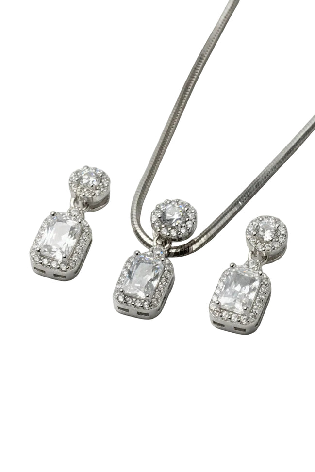 Silver Classic Solitaire Pendant Set