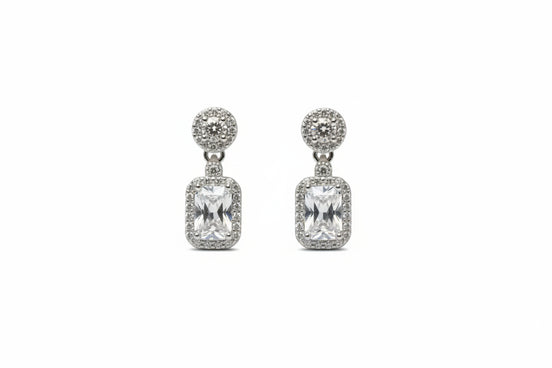Silver Classic Solitaire Pendant Set