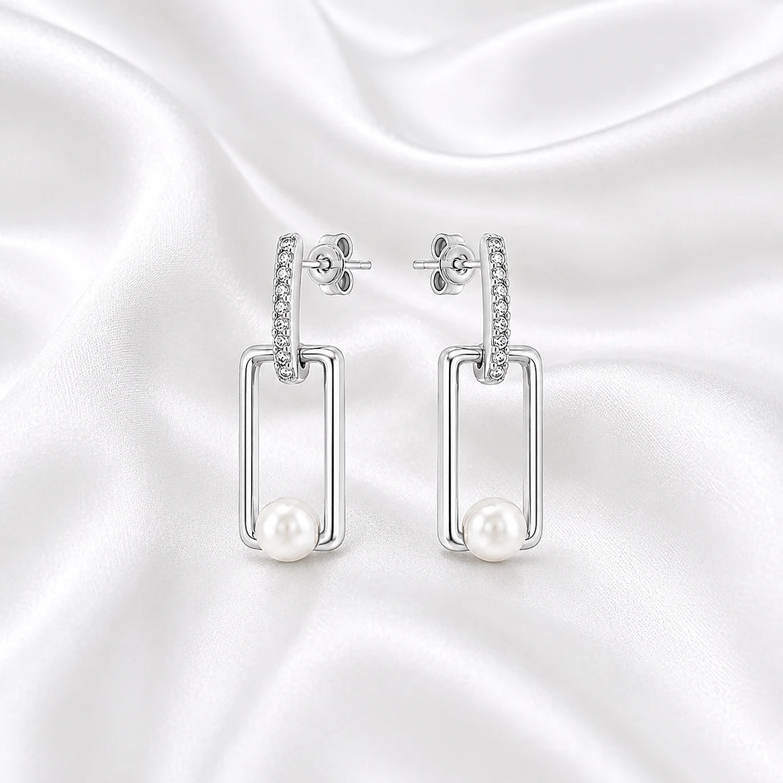 Lumi Pearl Drop Earrings